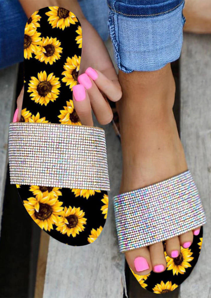 

Slippers Sunflower Rhinestone Slip On Flat Slippers in Silver. Size: ,38,39,40,41