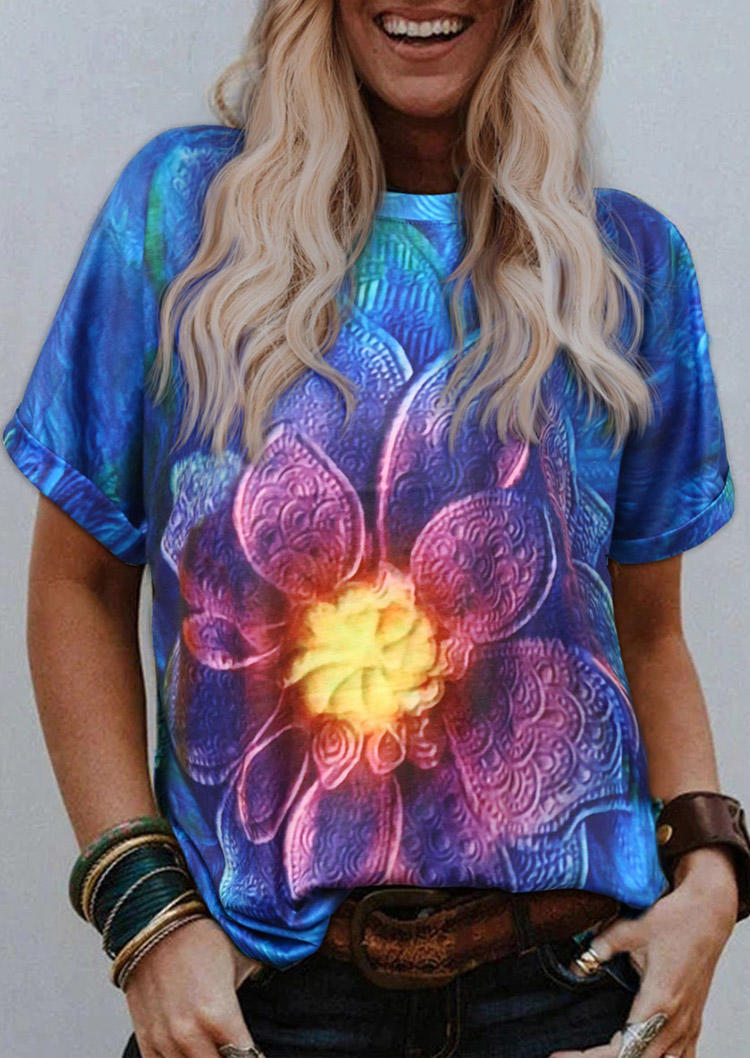 

Blouses Gradient Floral O-Neck Blouse in Blue. Size