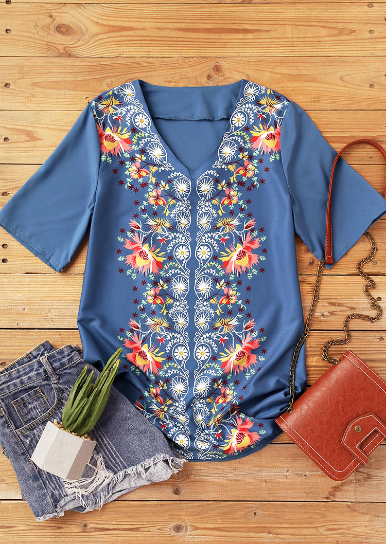

Blouses Floral V-Neck Loose Blouse in Blue. Size: ,M