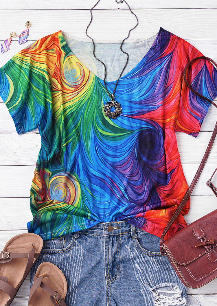 

Blouses Swirl Oil Painting V-Neck Blouse in Multicolor. Size: ,M