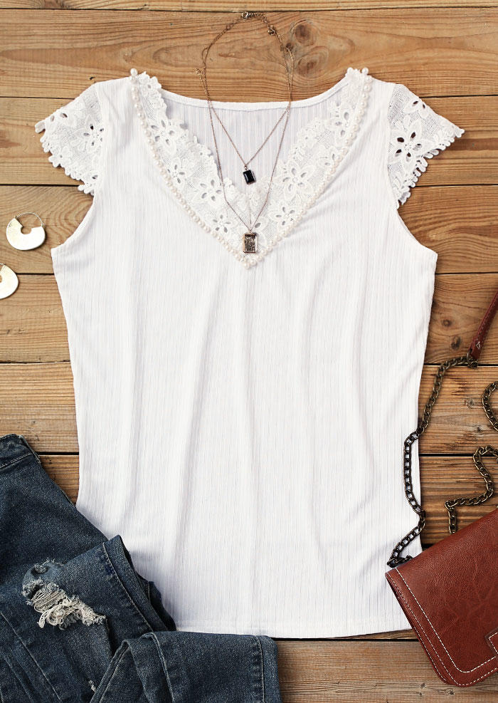 

Blouses Floral Lace Splicing Beading V-Neck Blouse in White. Size: ,M,XL