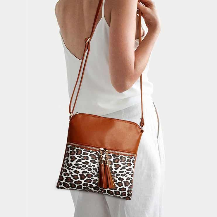 

Crossbody Bag Leopard Tassel Zipper Crossbody Bag in Black,Brown. Size