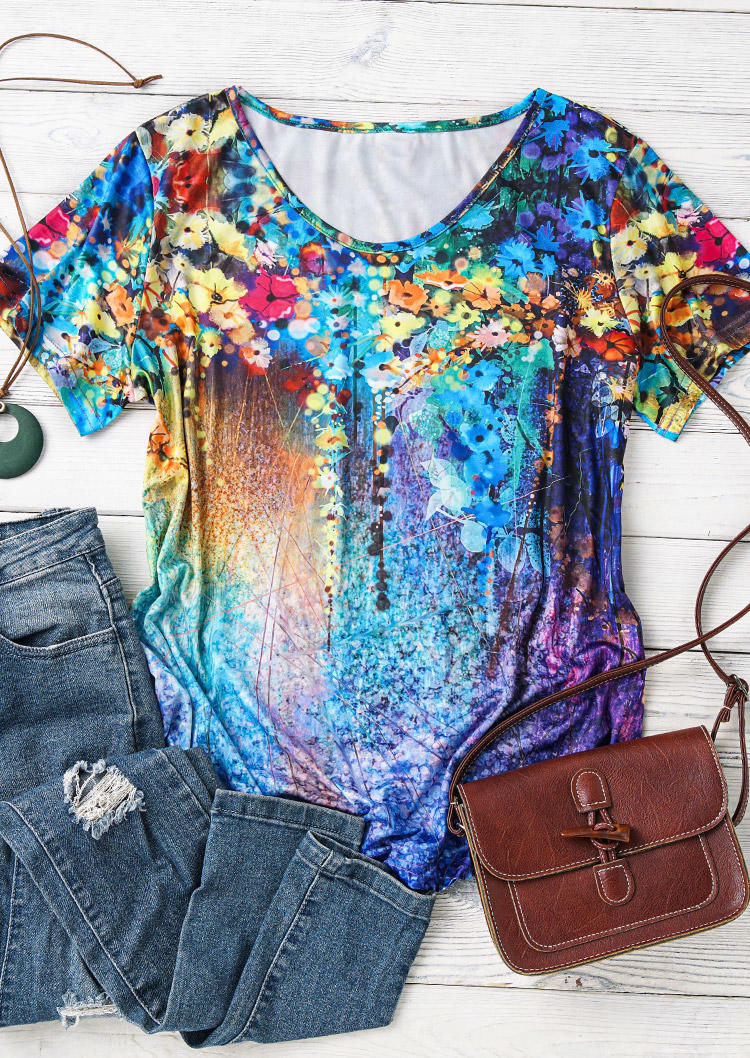 

Blouses Colorful Floral Oil Painting Blouse in Multicolor. Size: ,L,XL