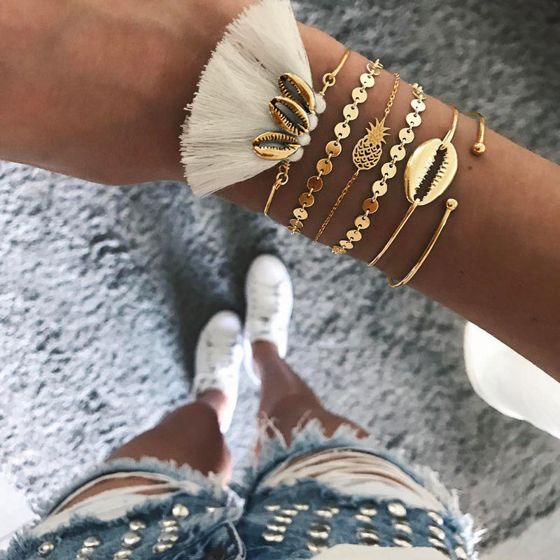 

Bracelet 6Pcs Bohemian Hollow Out Pineapple Tassel Adjustable Bracelet Set in Gold. Size