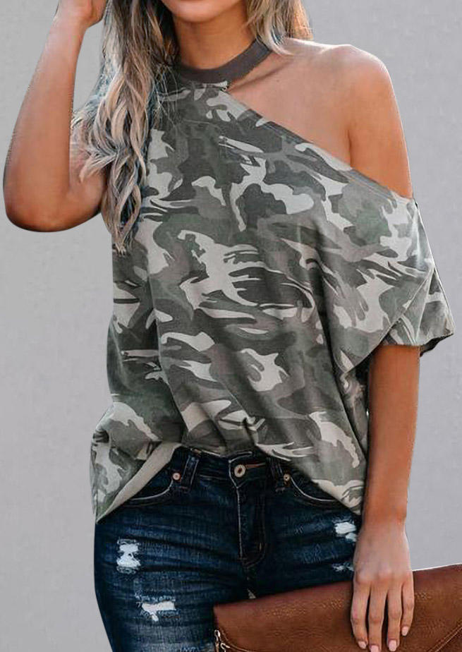 

Blouses Camouflage Asymmetric One Sided Cold Shoulder Blouse in Camouflage. Size: ,M,L,XL