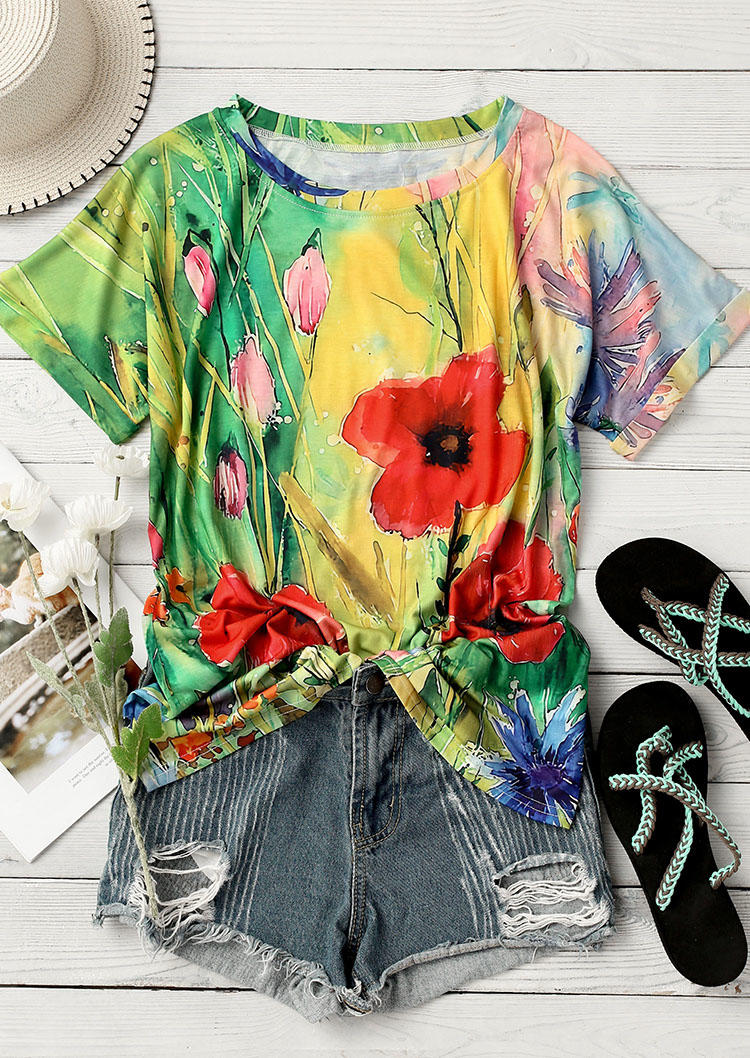 

Blouses Floral Oil Painting O-Neck Blouse in Multicolor. Size