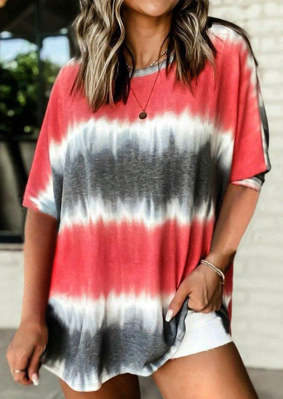 

Blouses Tie Dye Drop Shoulder O-Neck Loose Blouse in Multicolor. Size: ,XL