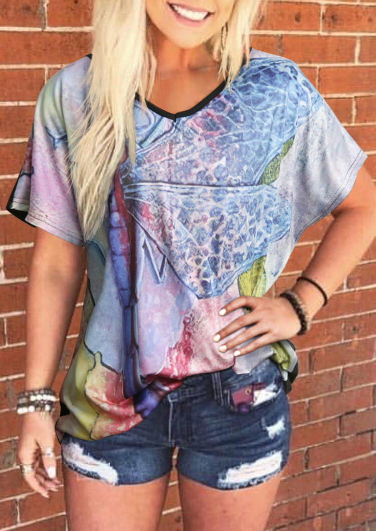 

Blouses Dragonfly Leopard V-Neck Blouse in Multicolor. Size: ,M,L,XL