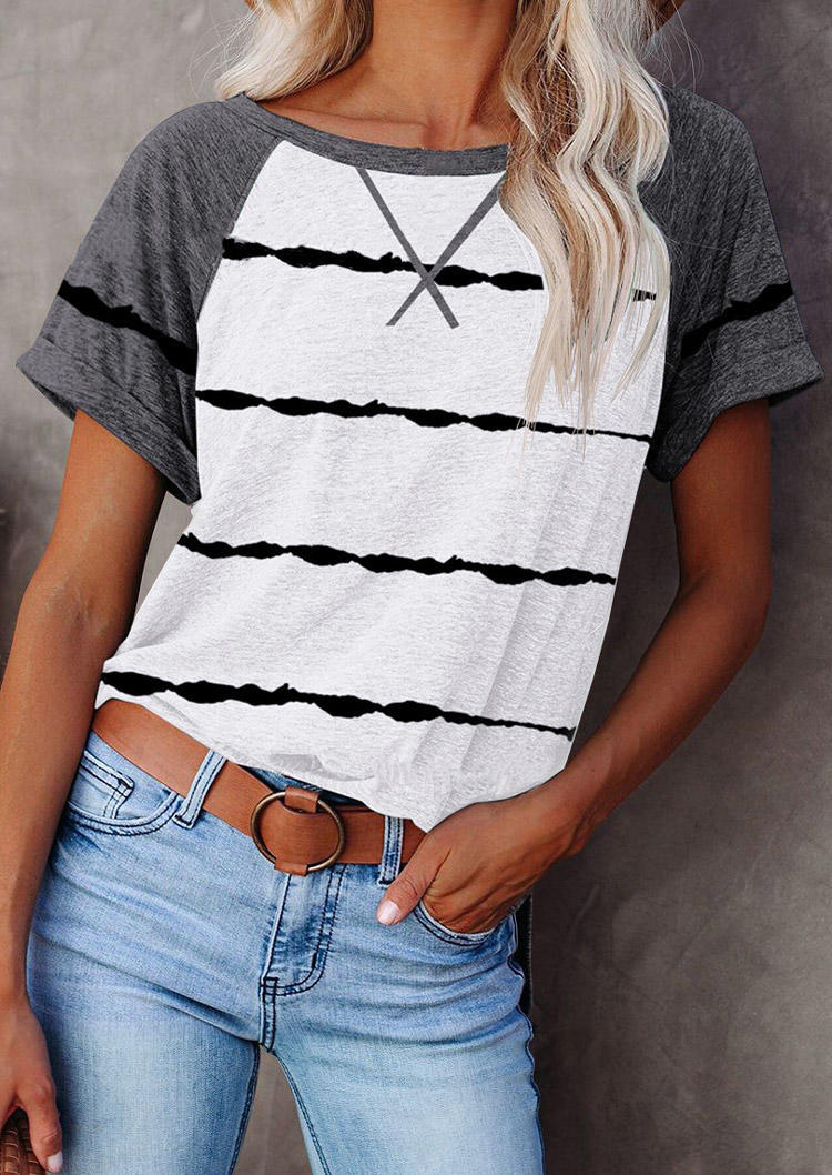 

Blouses Tie Dye Striped O-Neck Blouse in Multicolor. Size: ,XL
