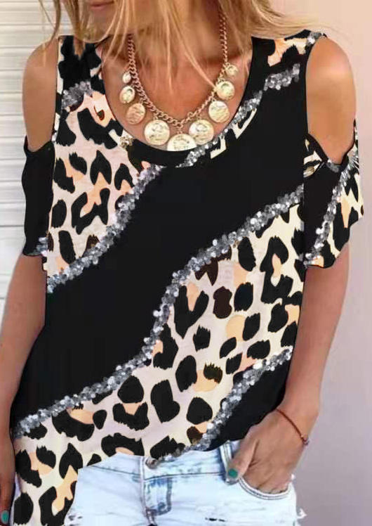 

Blouses Leopard Splicing Cold Shoulder Blouse in Leopard. Size: ,M,L,XL