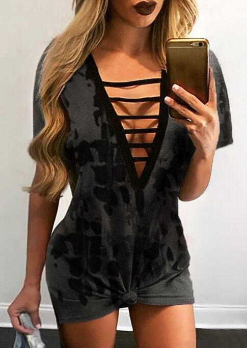 

Mini Dresses Tie Dye Keyhole Neck Mini Dress in Dark Grey. Size: ,M,L