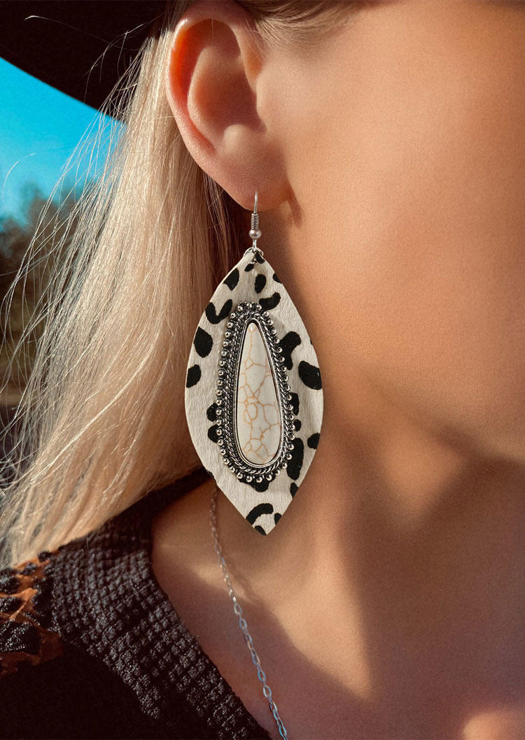 

Earrings Vintage Leopard Turquoise Leather Earrings in Beige,Leopard. Size