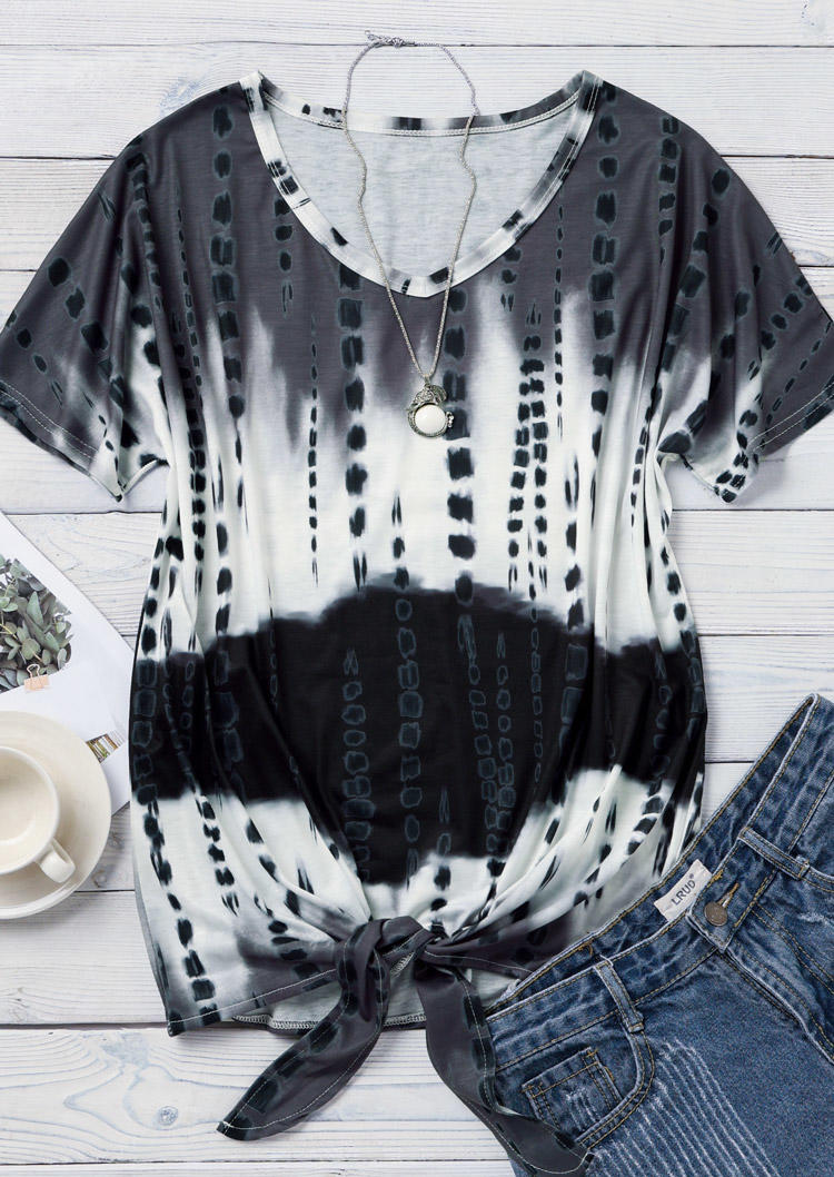 

Blouses Tie Dye V-Neck Blouse in Multicolor. Size