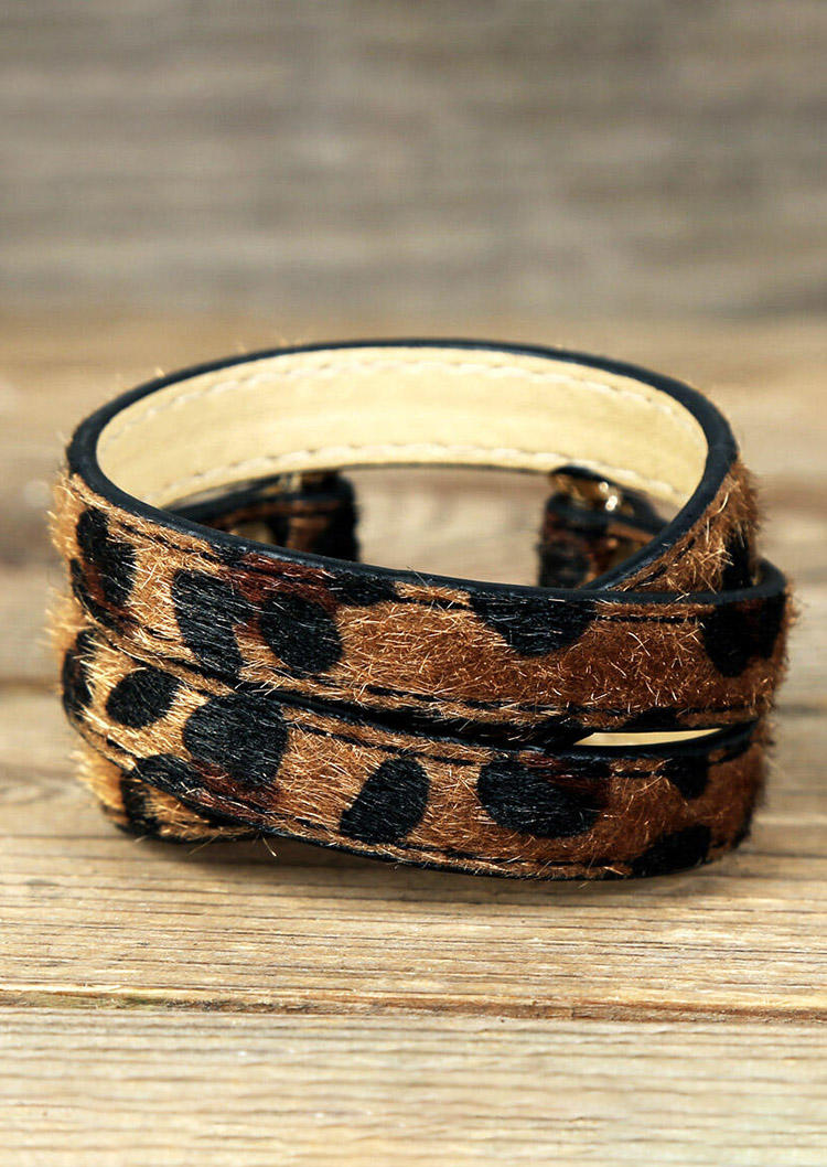 

Bracelet Leopard Printed Adjustable Wide Leather Bracelet in Brown. Size