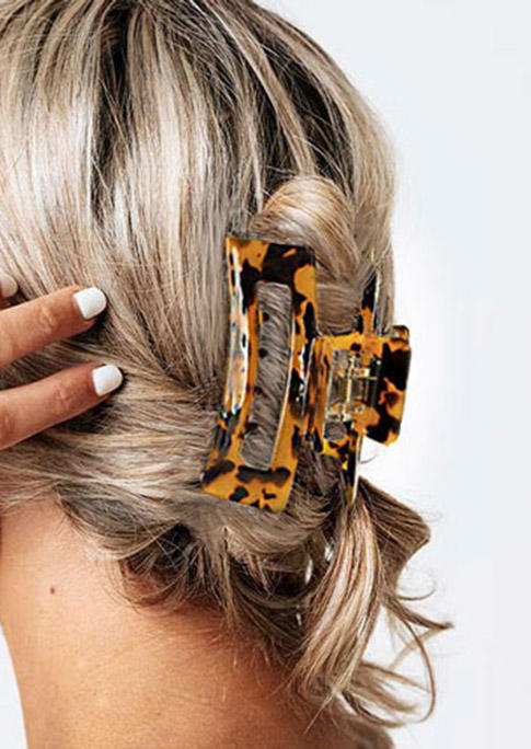 

Vintage Leopard Hollow Out Non-Slip Hair Claw Clip in Leopard. Size
