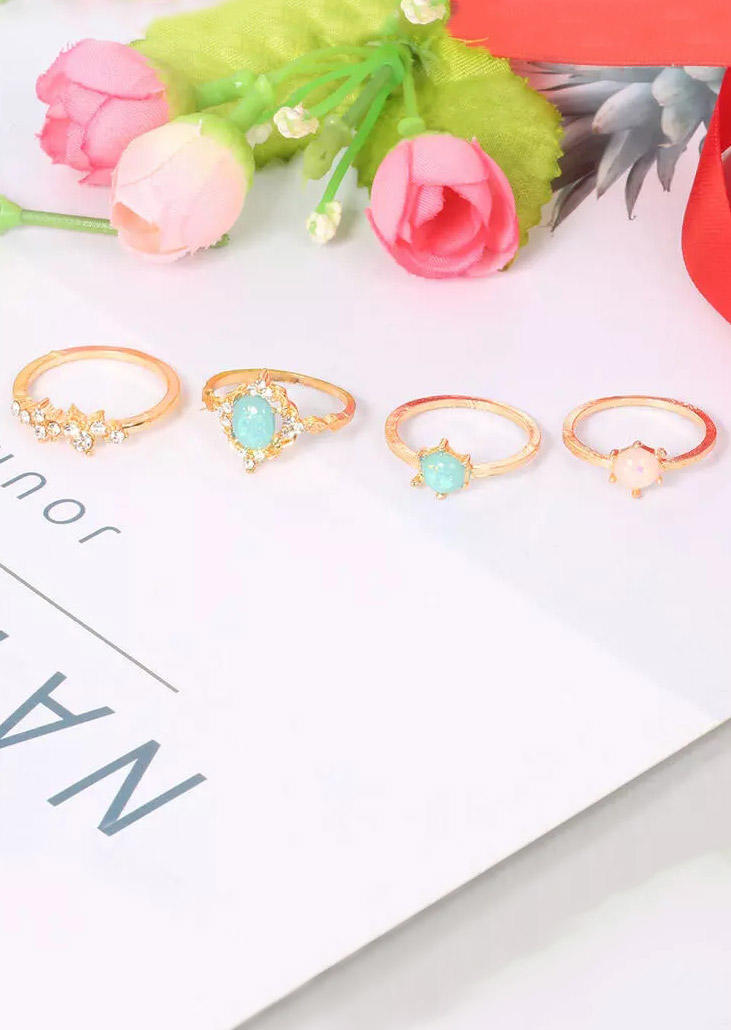 

Rings 4Pcs Fashion Rhinestone Ring Set in Gold. Size