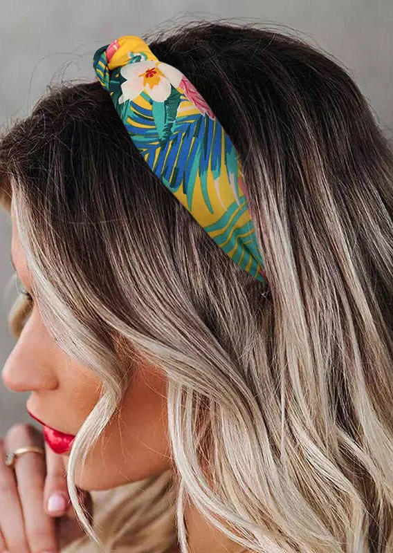 

Floral Palm Leaf Twist Yoga Sports Hair Hoop in Black,Yellow. Size
