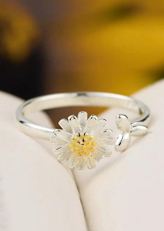 

Rings Daisy Leaf Open Adjustable Alloy Ring in Silver. Size