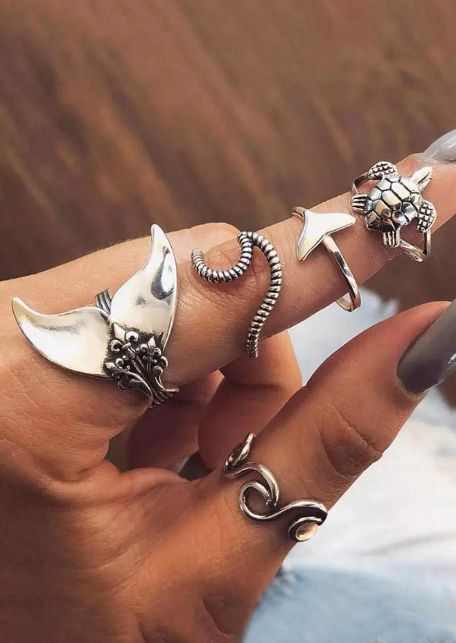 

Rings 5Pcs Bohemian Turtle Fish Tail Wave Ring Set in Silver. Size