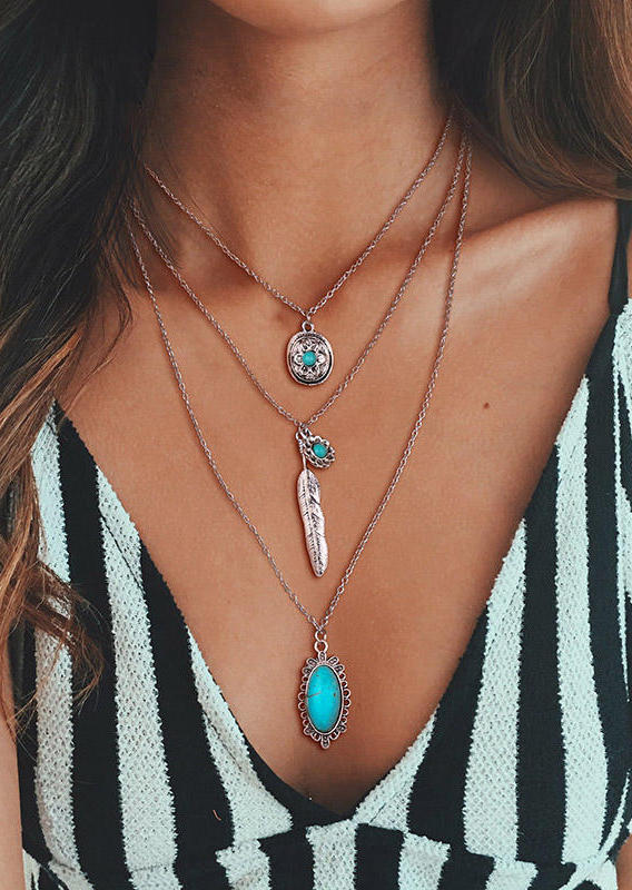 

Necklaces Turquoise Leaf Multi-Layered Pendant Necklace in Silver. Size