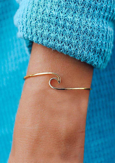 

Bracelet Summer Wave Open Adjustable Alloy Bangle Bracelet in Gold,Silver. Size