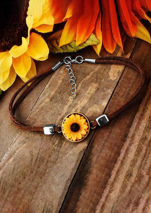 

Bracelet Vintage Sunflower Leather Bracelet in Brown. Size