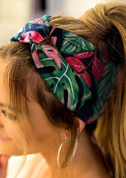 

Floral Twist Yoga Sports Wide Headband in Pattern3. Size