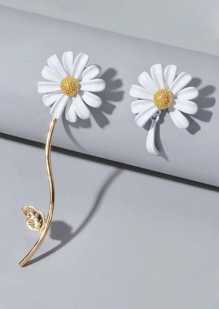 

Earrings Daisy Asymmetric Stud Earrings in White. Size