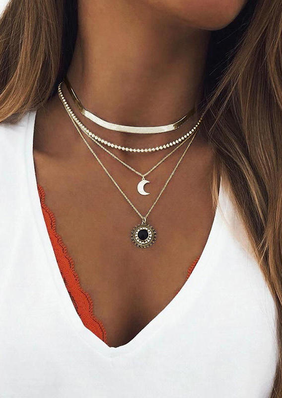 

Necklaces 3Pcs Moon Alloy Pendant Necklace Set in Silver. Size