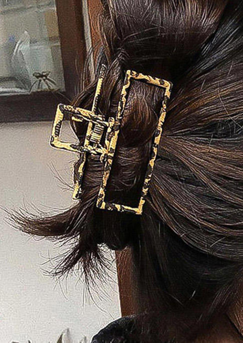 

Leopard Hollow Out Non-Slip Hair Claw Clip in Pattern2. Size