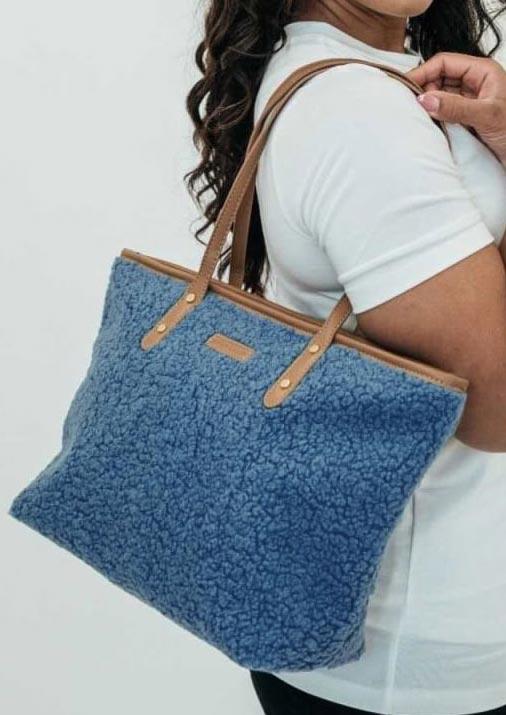 

Handbag Cashmere Feel Big Capacity Tote Handbag in Blue. Size