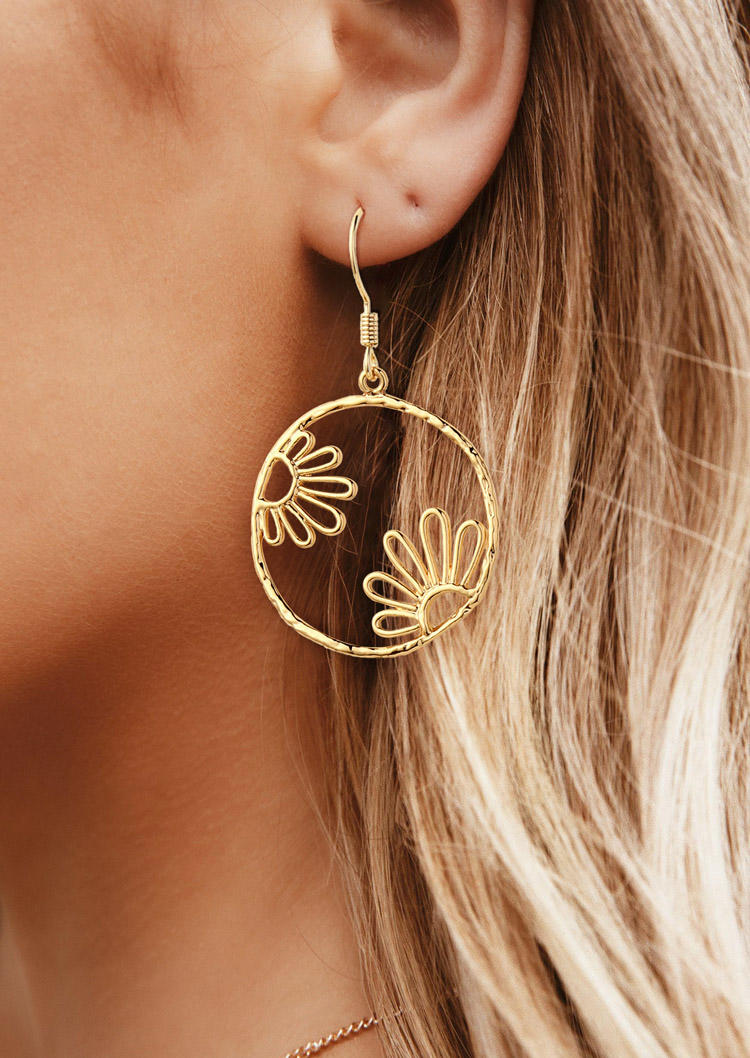 

Earrings Simple Circle Daisy Hook Earrings in Gold. Size