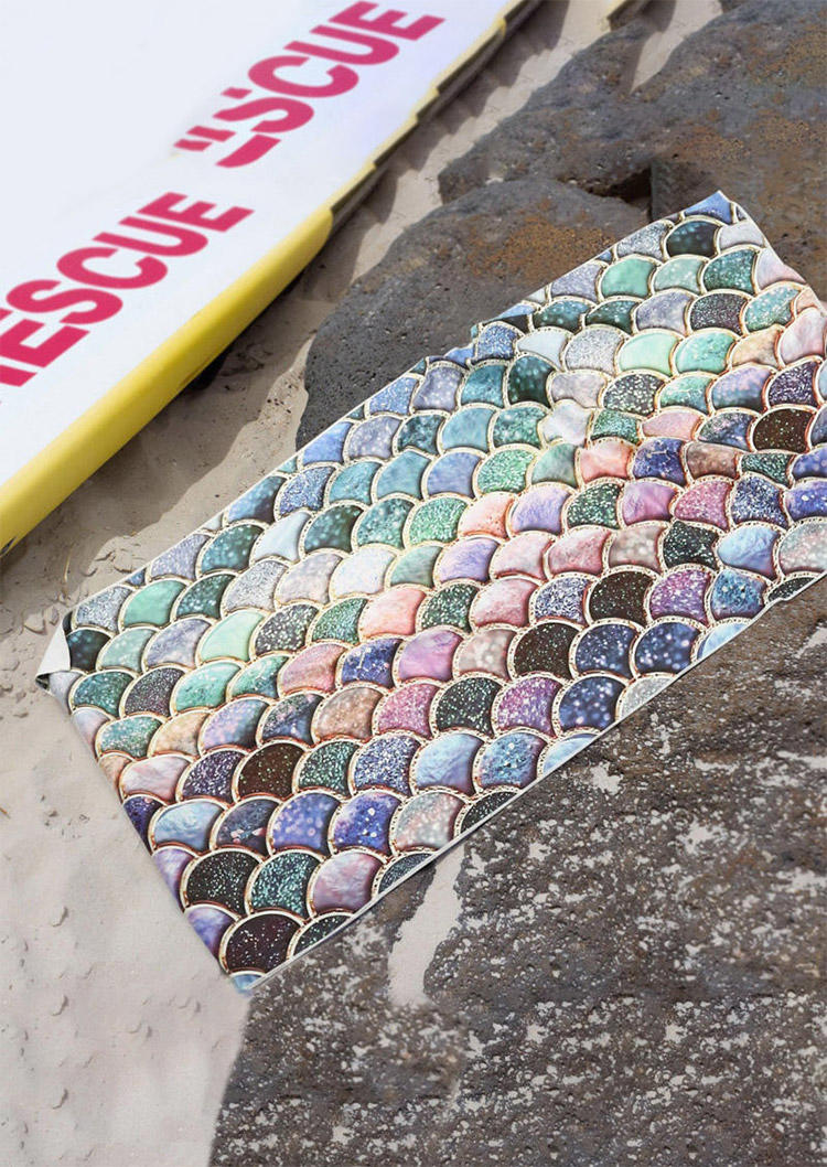 

Blanket Colorful Mermaid Scale Quick-Drying Beach Towel in Multicolor. Size