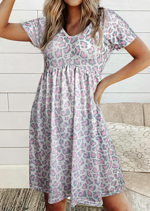 

Mini Dresses Leopard Ruffled Pocket Mini Dress in Leopard. Size: ,L,XL