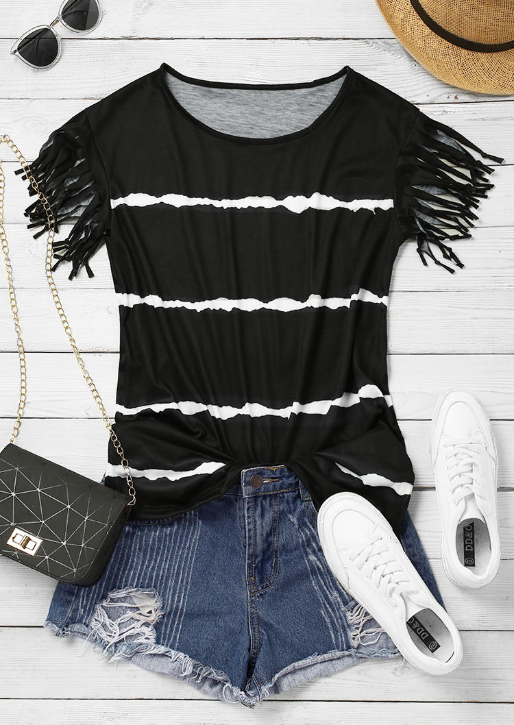 

Blouses Tassel Striped O-Neck Blouse in Black. Size: ,XL