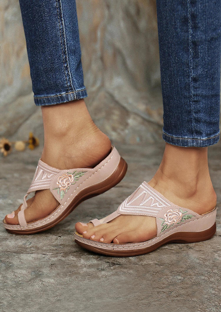

Slippers Embroidery Floral Toe Ring Slippers in Pink. Size