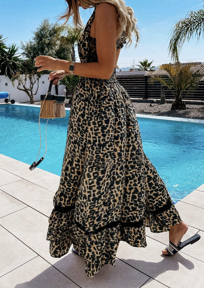 

Maxi Dresses Leopard Lace Splicing Open Back Elastic Waist Maxi Dress in Multicolor. Size: ,M,L,XL
