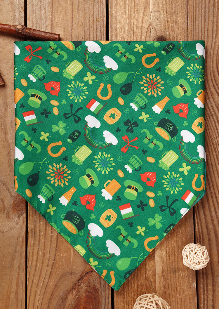 

Pet Products St. Patrick's Day Plaid Luck Shamrock Pet Triangle Scarf in Pattern2. Size