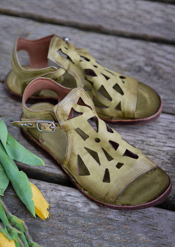 

Sandals Hollow Out Buckle Peep Toe Sandals in Green. Size: ,38,39,40,41