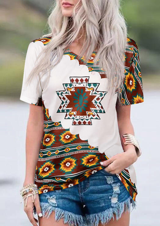 

Blouses Aztec Geometric V-Neck Blouse in Multicolor. Size: ,M,L,XL