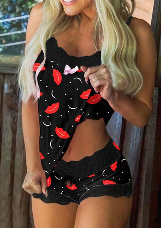 

Sleepwear Lips Lace Splicing Camisole And Shorts Pajamas Set in Black. Size