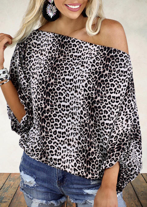 

Blouses Leopard Batwing Sleeve Casual Blouse in Leopard. Size: ,M,L,XL