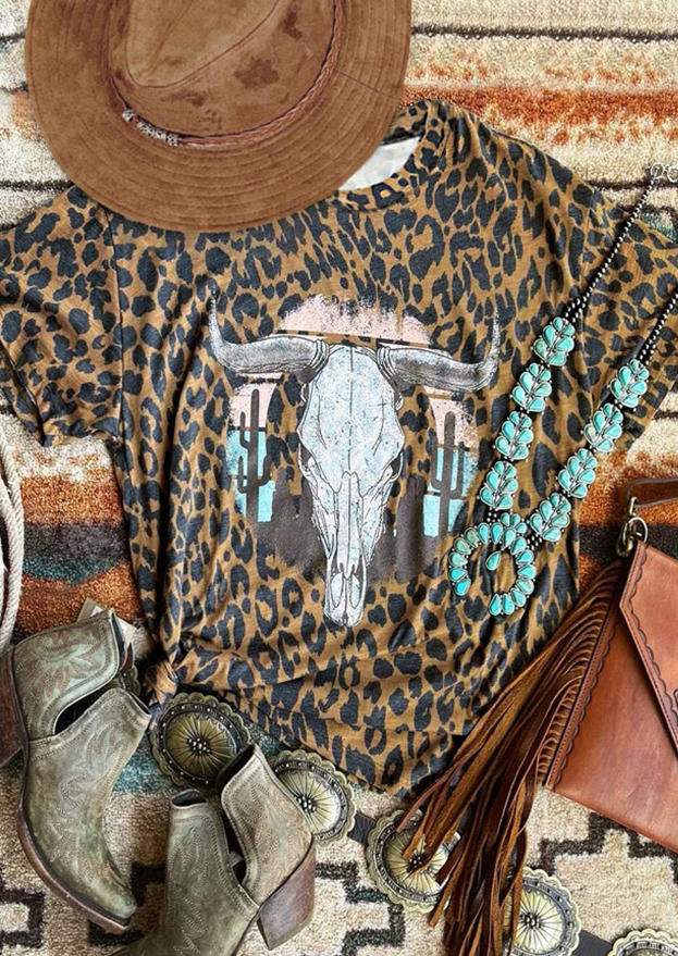 

T-shirts Tees Western Steer Skull Cactus Leopard T-Shirt Tee in Leopard. Size: ,L