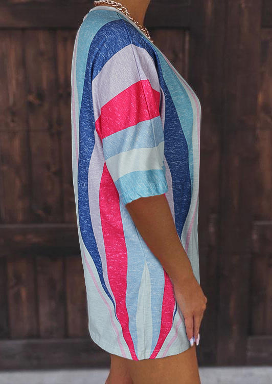 

Blouses Colorful Striped V-Neck Blouse in Multicolor. Size