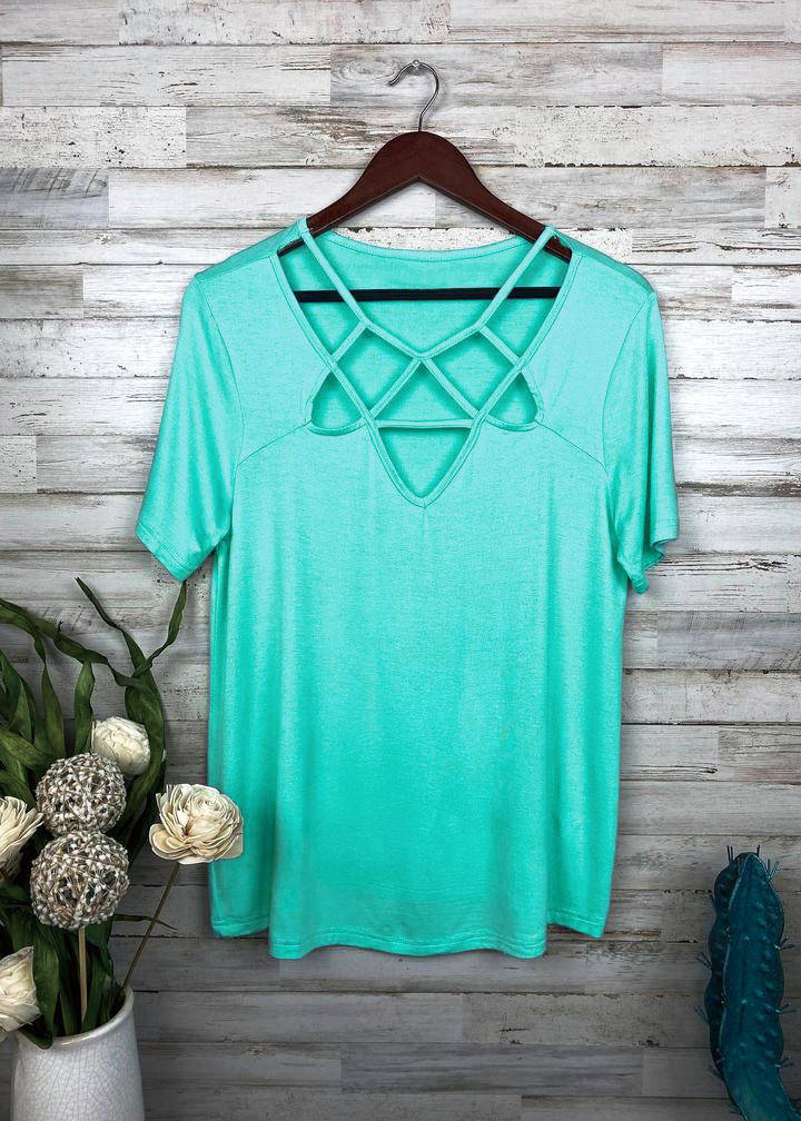 Blouses Criss-Cross Cut Out Casual Blouse - Cyan in Blue. Size: L,M,S