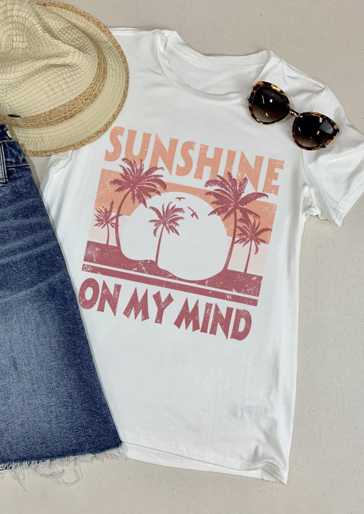 

T-shirts Tees Sunshine On My Mind Palm Tree T-Shirt Tee in White. Size