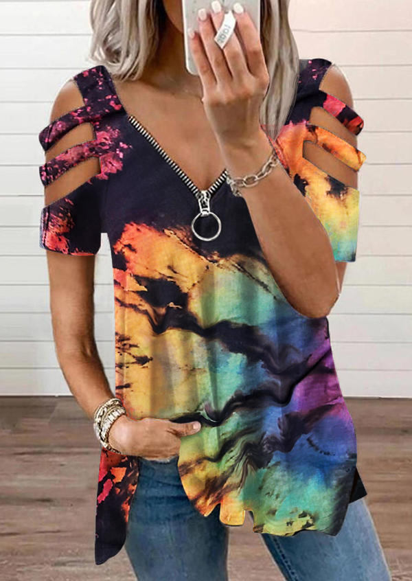 

Blouses Reverse Tie Dye Rainbow Cold Shoulder Zipper Collar Blouse in Multicolor. Size: ,M