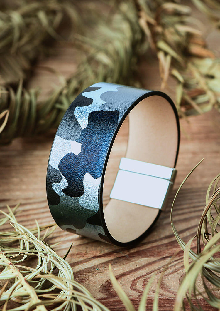 

Bracelet Camouflage Magnetic Buckle PU Leather Bracelet in Camouflage. Size