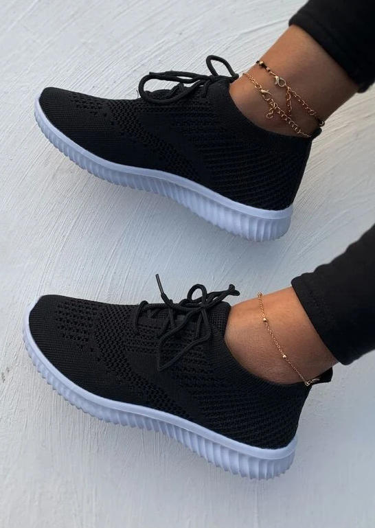 

Sneakers Breathable Mesh Lace Up Sneakers in Black. Size: ,38,39,40,41