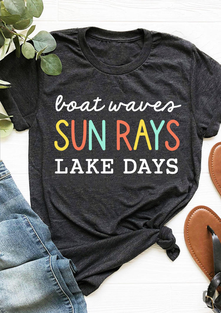 

T-shirts Tees Boat Waves Sun Rays Lake Days T-Shirt Tee in Dark Grey. Size: ,L